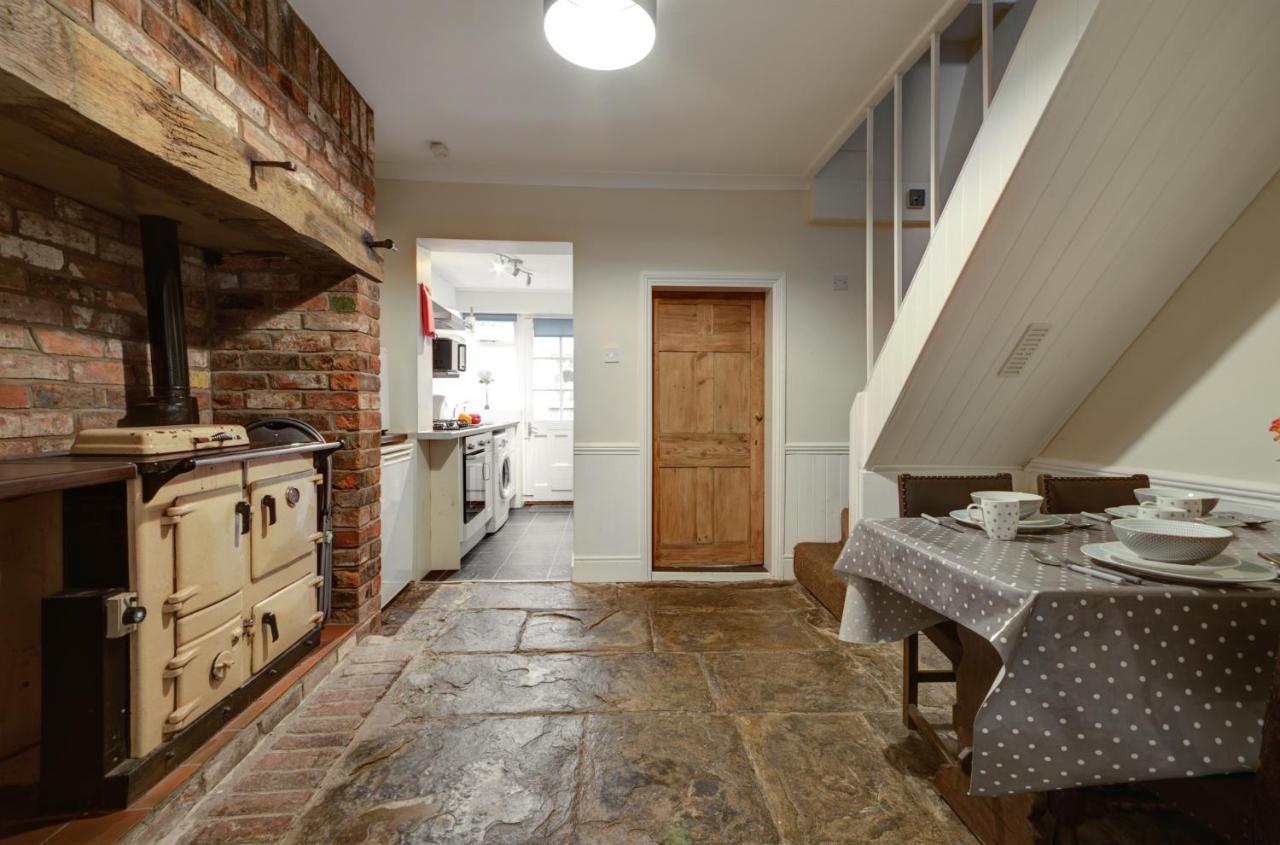 Pansy Cottage In Historic Tewkesbury - Sleeps 5 - Pets Welcome Exterior photo