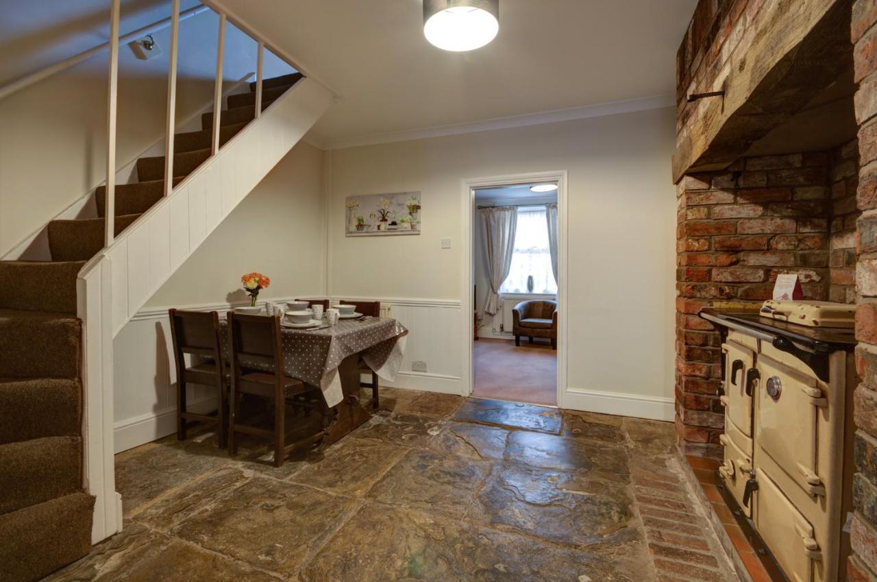 Pansy Cottage In Historic Tewkesbury - Sleeps 5 - Pets Welcome Exterior photo